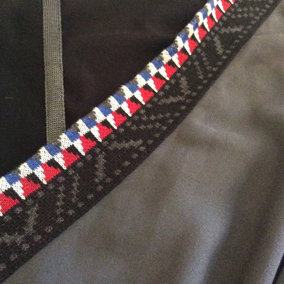 Zara black top with sweater knit trim - Picture 3 of 4